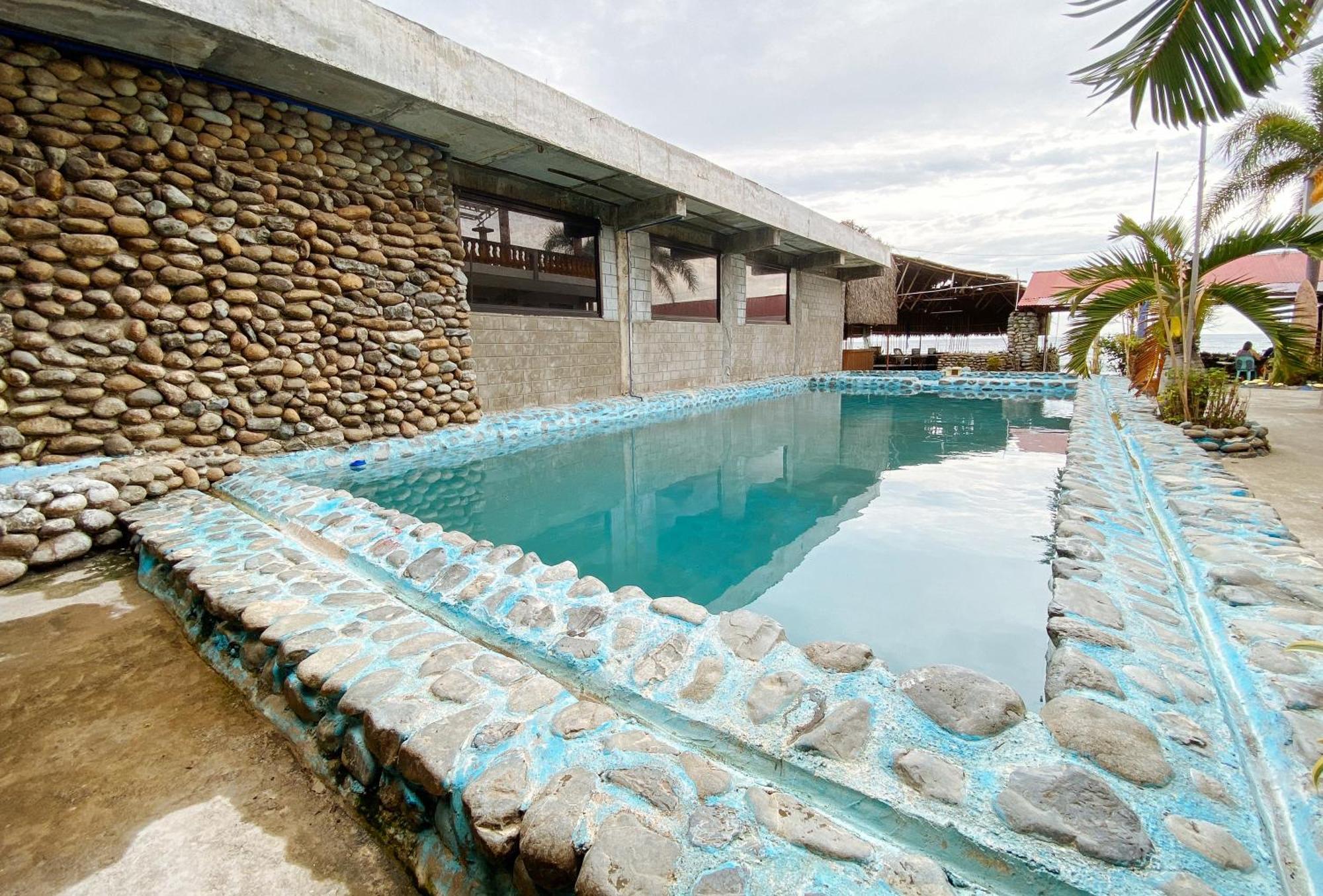White Castle Beach Resort Iba Zambales エクステリア 写真