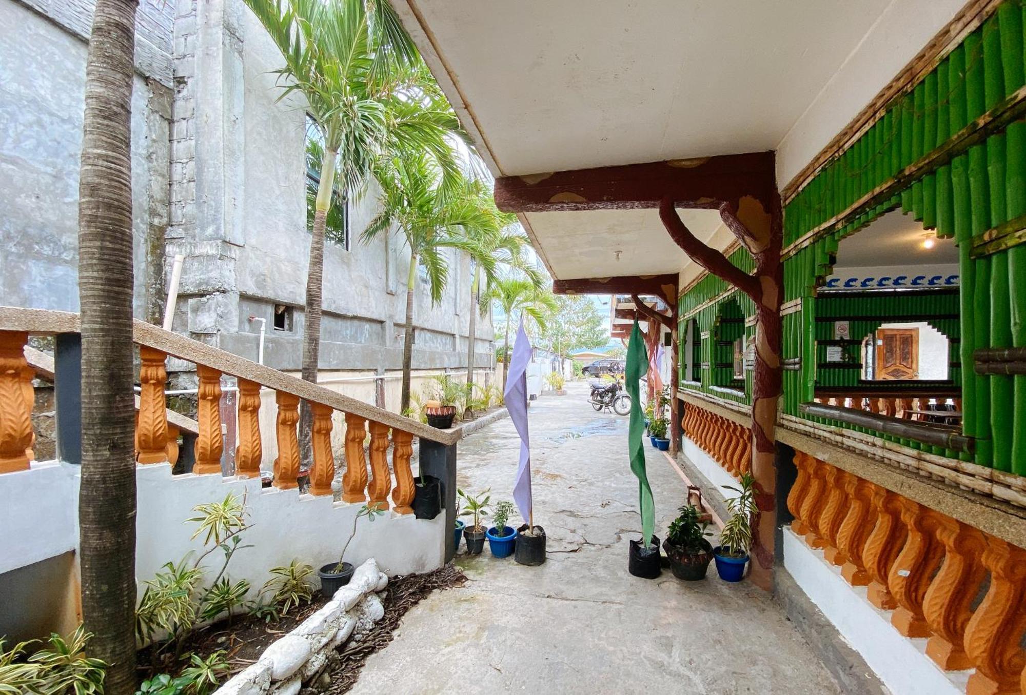 White Castle Beach Resort Iba Zambales エクステリア 写真